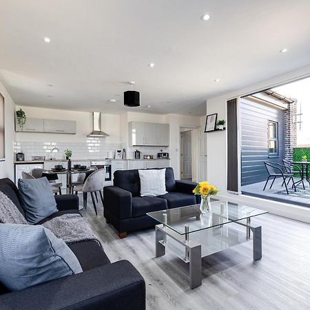 Top Floor Apartment With Private Balcony In Stockport Centre By Hass Haus Exterior foto