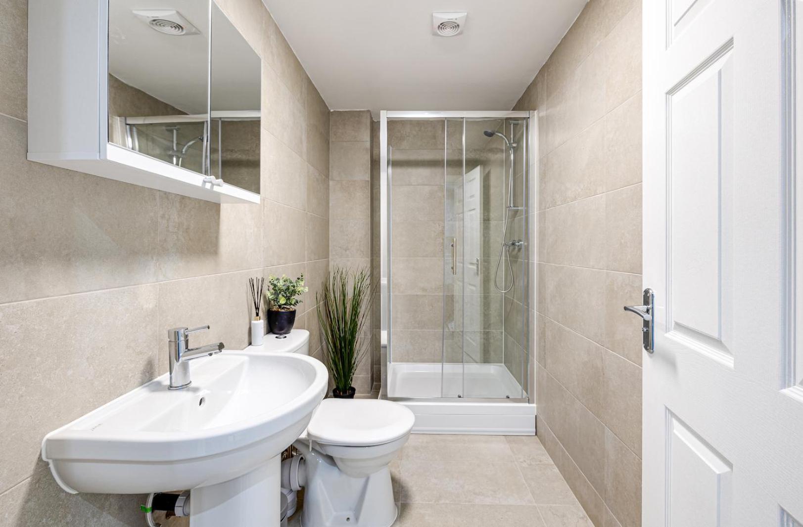 Top Floor Apartment With Private Balcony In Stockport Centre By Hass Haus Exterior foto